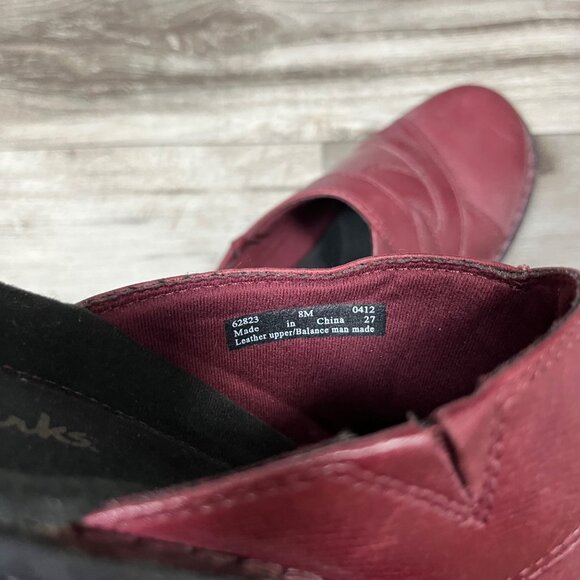Clark’s Genuine Leather “Bendables” Low Heel Clogs Burgundy Women’s Size 8 - Picture 10 of 10
